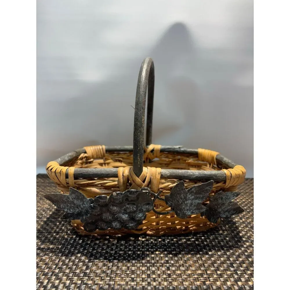 Small basket